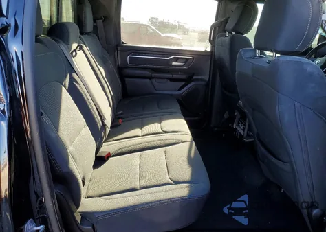 2021 Ram 1500 Big Horn/Lone Star из США, поврежденный, VIN 1C6SRFFT3MN587006